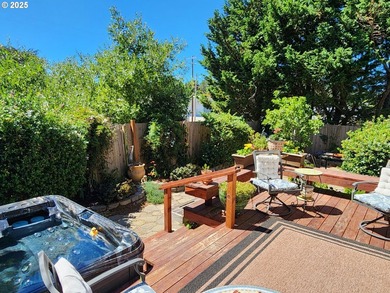 This beautiful 3-bedroom, 2.5-bath Cape Cod style home blends - photo 2
