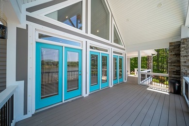Beautiful custom-built lake retreat situated on a private 1.18 - photo 10