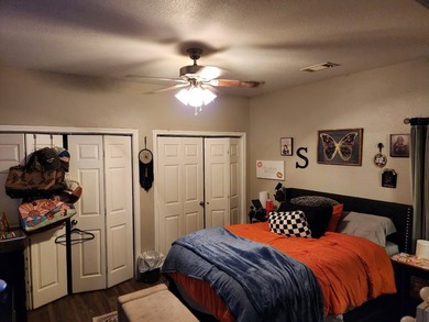 Beautifully upgraded home in small community of Ennis. 2 bed 2 - photo 11