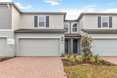 Lake Tohopekaliga Townhome/Townhouse For Sale in ST Cloud Florida