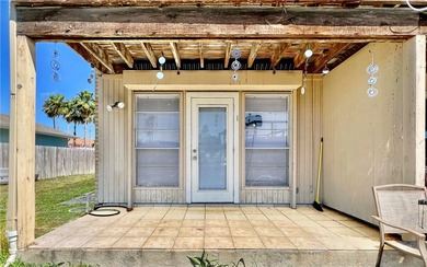 This waterfront gem offers a rare fantastic opportunity to - photo 7