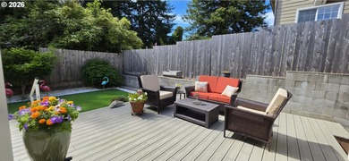 Beautifully maintained single level home featuring vaulted - photo 27
