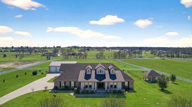 Discover luxury equestrian living in Stallion Lake Ranch - photo 6