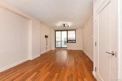 Bright and spacious 1-bedroom condo with private outdoor space - photo 3