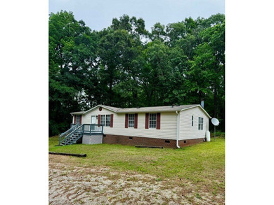 Escape to peaceful country living at Clarksville in this - photo 3