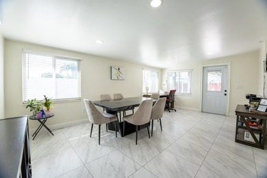 NO HOA! Nicely kept 3-bedroom, 2-bath single-family home - photo 15