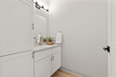 Whether you're looking for an investment property or a primary - photo 20