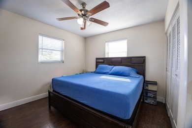 NO HOA! Nicely kept 3-bedroom, 2-bath single-family home - photo 22