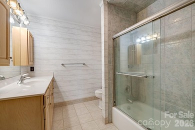Ideally situated along the Sugar Mountain Ski Resort shuttle - photo 27