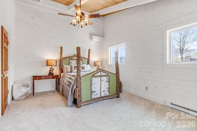 Ideally situated along the Sugar Mountain Ski Resort shuttle - photo 33