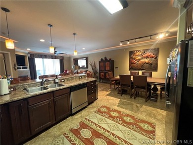 Gorgeous Walk-In Level Condominium with Elevator Access at the - photo 38