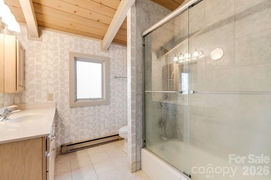 Ideally situated along the Sugar Mountain Ski Resort shuttle - photo 38