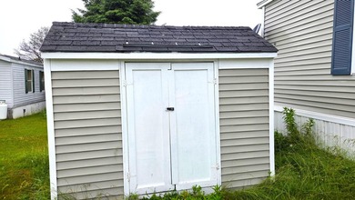 This charming 1995 Oxford Rogue's Bluff single-wide mobile home - photo 6
