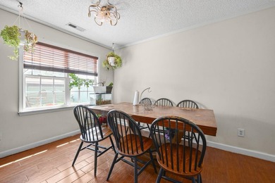 This beautifully maintained 3-bedroom, 2-bath ranch-style home - photo 11