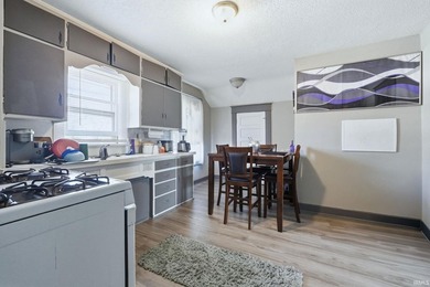*Great investment opportunity with this well-maintained duplex - photo 14