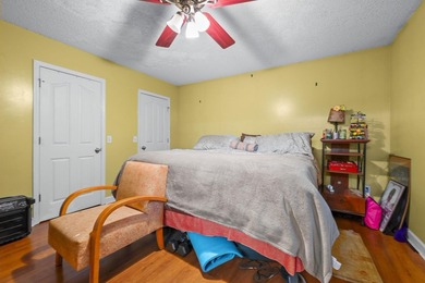 This beautifully maintained 3-bedroom, 2-bath ranch-style home - photo 15