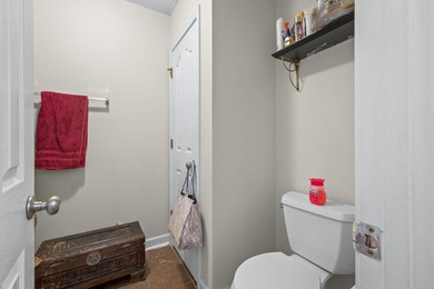 This beautifully maintained 3-bedroom, 2-bath ranch-style home - photo 17