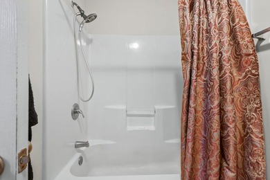 This beautifully maintained 3-bedroom, 2-bath ranch-style home - photo 18