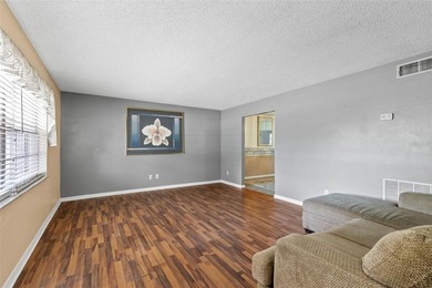 One or more photo(s) has been virtually staged. Welcome to 8698 - photo 18