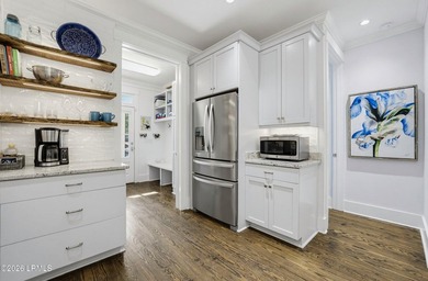 Welcome to 10 Hayek Street, where classic Lowcountry - photo 22