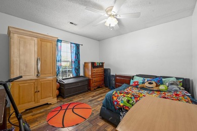 This beautifully maintained 3-bedroom, 2-bath ranch-style home - photo 22