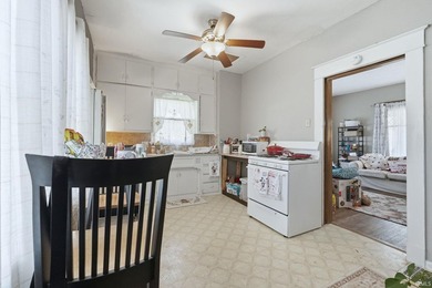 *Great investment opportunity with this well-maintained duplex - photo 24