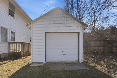*Great investment opportunity with this well-maintained duplex - photo 33