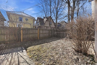 *Great investment opportunity with this well-maintained duplex - photo 34