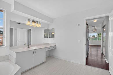 This spacious true 5-bedroom, 3-bathroom home in a gated West - photo 36