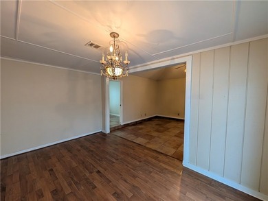 Opportunity awaits at 6142 Camway in Corpus Christi, Texas. This - photo 2