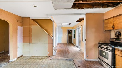 This spacious corner property nestled on a estimated half-acre - photo 24