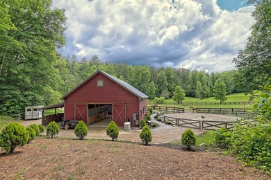 Moss Hill Ranch is a magnificent 50+ acre equestrian farm - photo 2