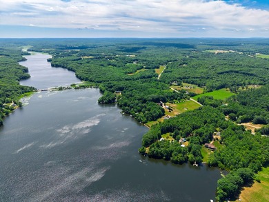 Classic Maine camp on Pleasant Pond in Litchfield with two guest - photo 3