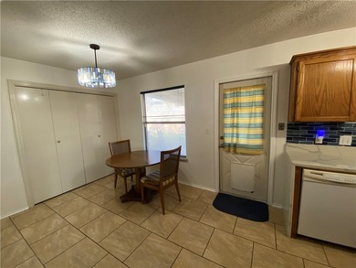 Welcome to this charming, one-owner, well cared for home - photo 8