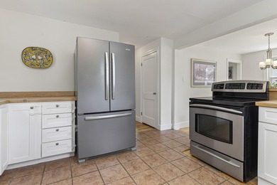Charming three-bedroom, two-bath Cape located in the desirable - photo 8