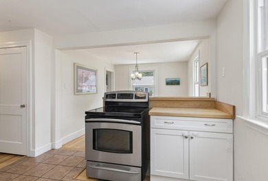 Charming three-bedroom, two-bath Cape located in the desirable - photo 9