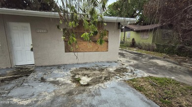 Discover a welcoming SE Palm Bay home that blends comfort - photo 1