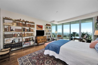 Elegant 9th-floor residence at the exclusive Grovenor House in