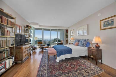 Elegant 9th-floor residence at the exclusive Grovenor House in