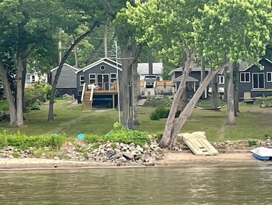 TWO BEAUTIFUL WATERFRONT HOMES! Imagine owning 2 waterfront - photo 1