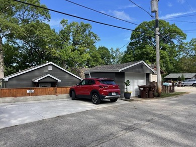 TWO BEAUTIFUL WATERFRONT HOMES! Imagine owning 2 waterfront - photo 3