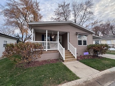 Willow Lakes Home For Sale in Elgin Illinois