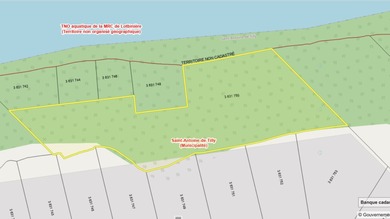 Beautiful lot of approximately 68 873 sq. ft. offering a - photo 6