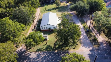 Nestled on a quiet dead-end street, this stunning two-story - photo 4