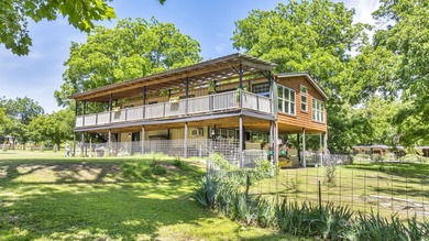 Nestled on a quiet dead-end street, this stunning two-story - photo 8