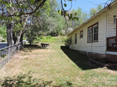 ** REDUCED TO SELL! A MUST SEE! Charming Craftsman Home with - photo 6