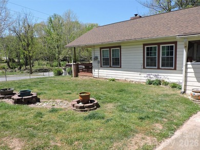 ** REDUCED TO SELL! A MUST SEE! Charming Craftsman Home with - photo 8
