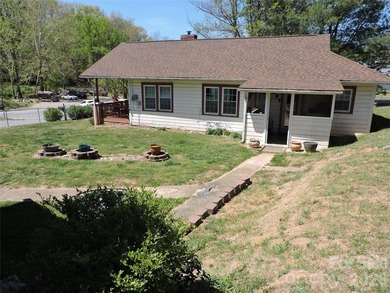 ** REDUCED TO SELL! A MUST SEE! Charming Craftsman Home with - photo 9