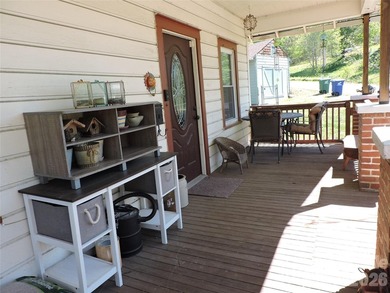 ** REDUCED TO SELL! A MUST SEE! Charming Craftsman Home with - photo 10