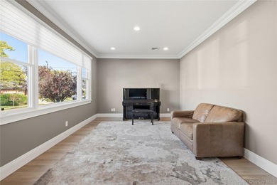 Welcome to 553 Derby Ave in Woodmere and discover the perfect - photo 4